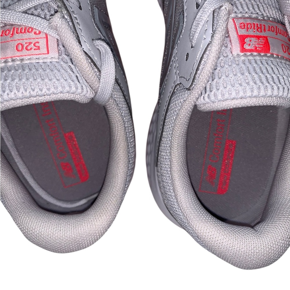 New Balance 520 W520LS5 Womenโs Running Shoes Size 9 Wide Gray Sneakers Comfort - Picture 12 of 16